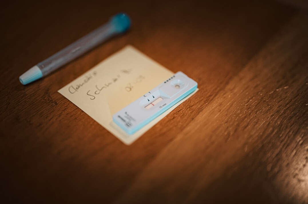 detective notes and clues